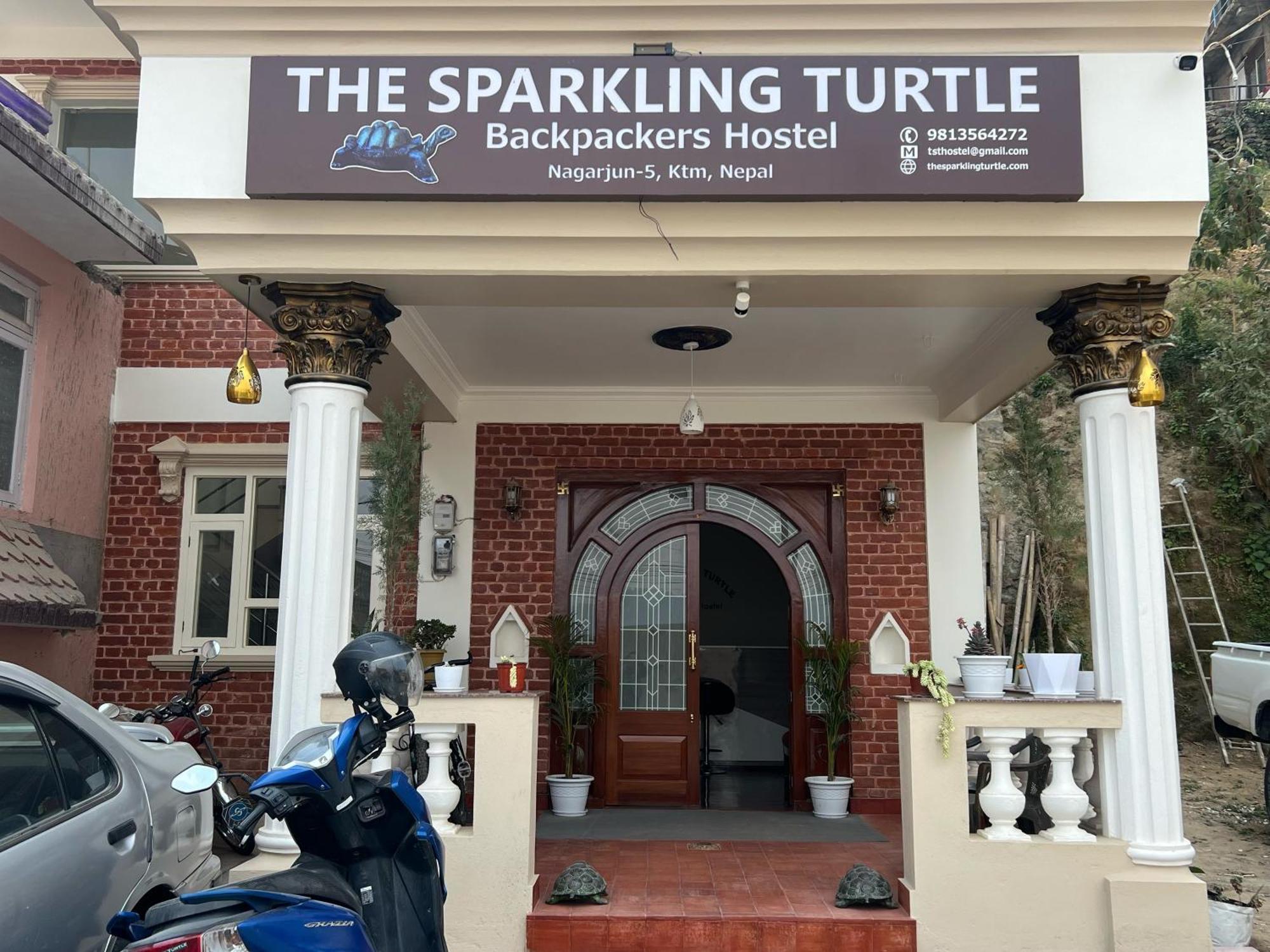 The Sparkling Turtle Backpackers Hostel Kathmandu Ngoại thất bức ảnh